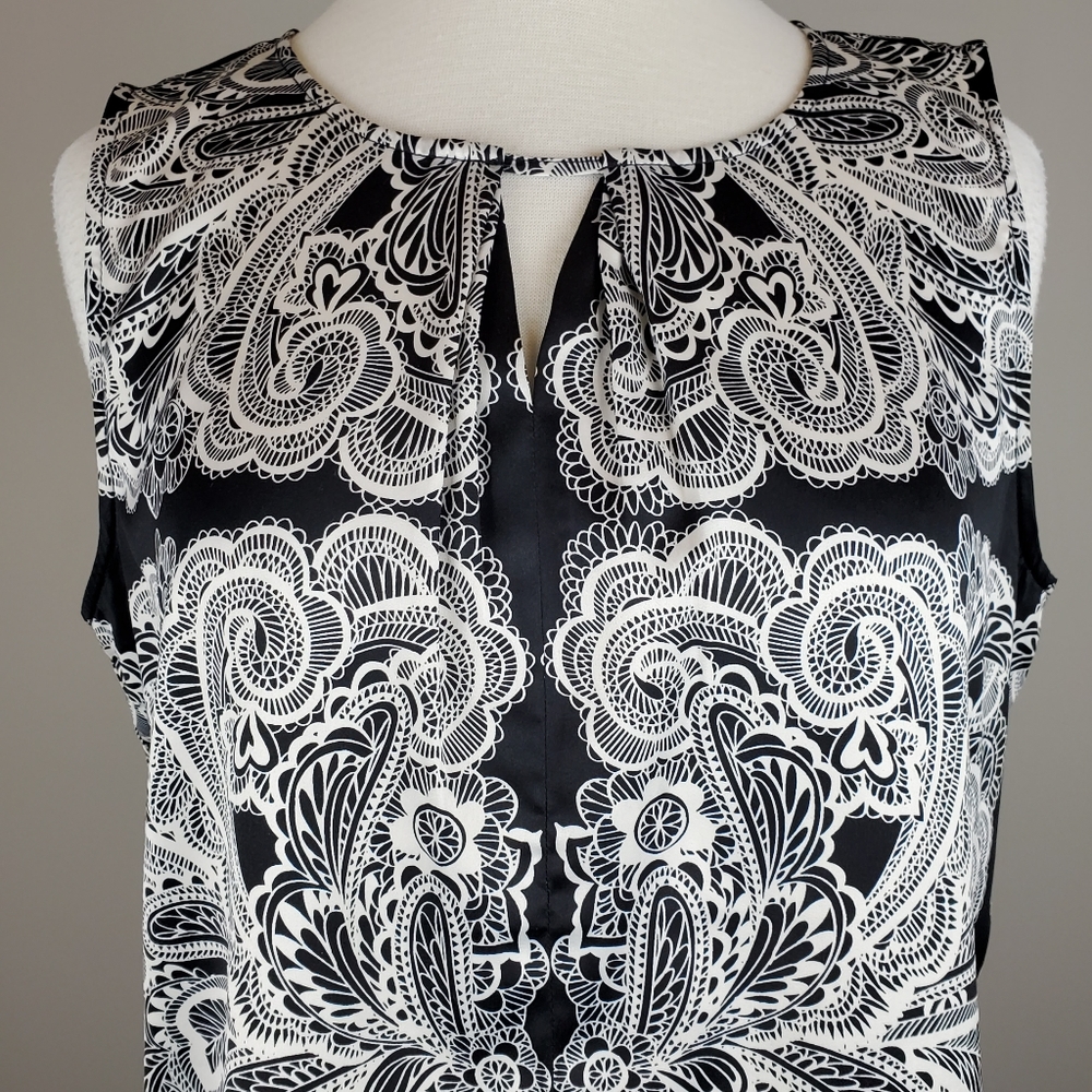 Black & White Paisley Sleeveless Top - Picture 3 of 7